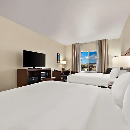 Comfort Inn & Suites Airport Convention Center-2