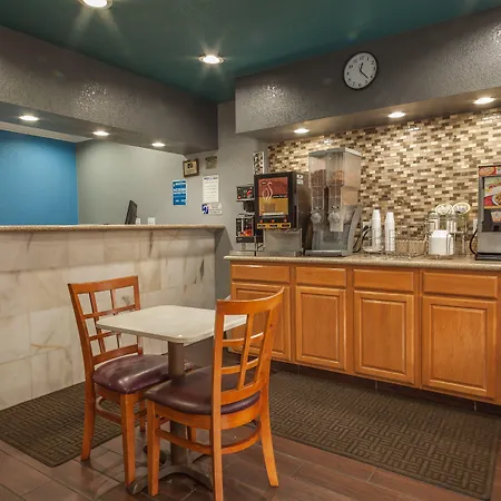 Vagabond Inn Hemet-2