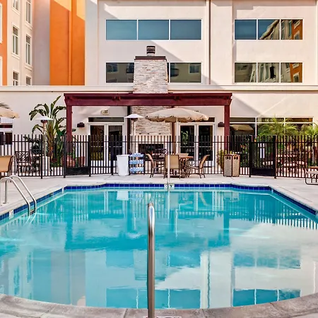 Embassy Suites Valencia-2