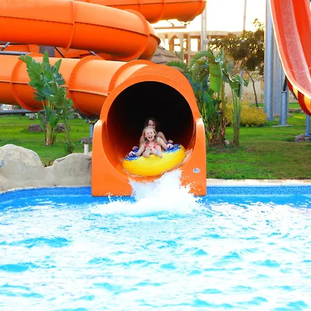 Pickalbatros Royal Moderna Sharm "Aqua Park"-3