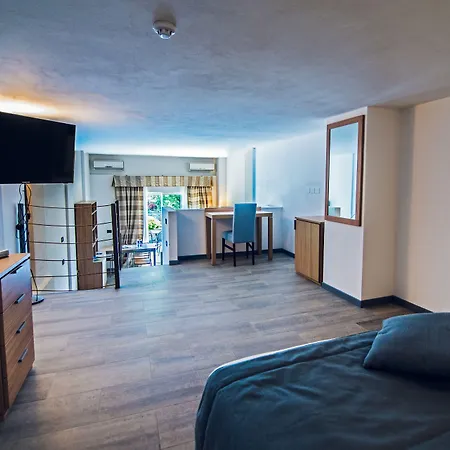Aregai Marina Hotel&Residence-2