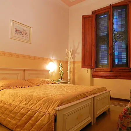 Hotel Desiree-3