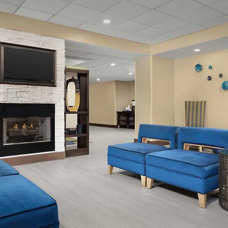 Hampton Inn Syracuse Clay-3