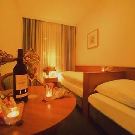 Hotel Mercedes/Centrum-2