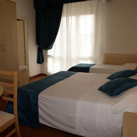Hotel Jolie-2