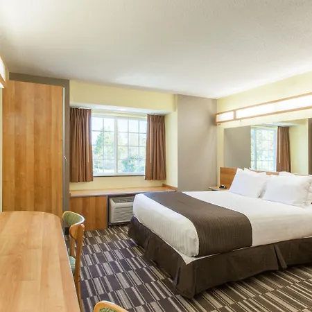 Microtel Inn & Suites By Wyndham Johnstown-3