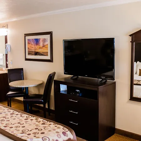 Ramada By Wyndham Moses Lake-3
