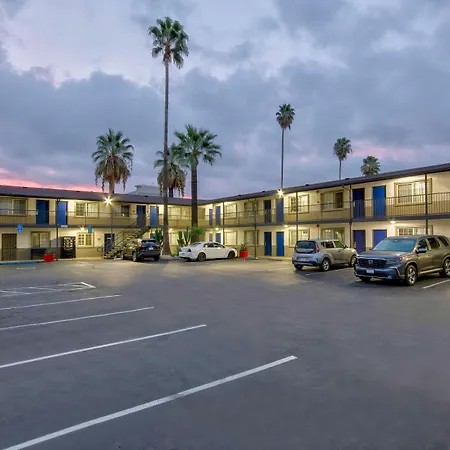 Studio 6 Suites San Bernardino, Ca-2