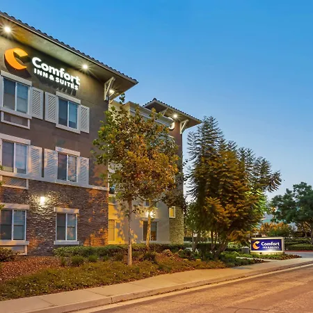 Comfort Inn & Suites Near Ontario Airport-3