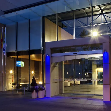 Holiday Inn Express Barcelona City 22@ By Ihg-2