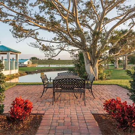 Lakeshore Resort And Marina-3