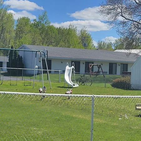 Mackinaw Budget Inn-3