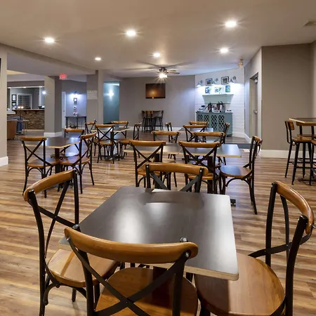 Grandstay Hotel & Suites Downtown Sheboygan-2