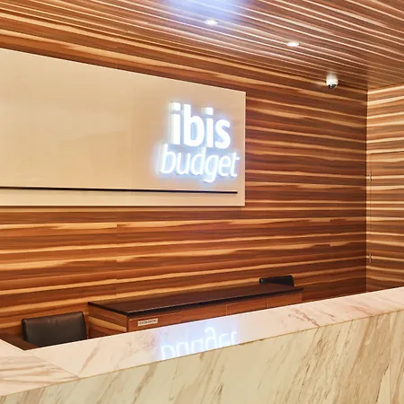 Ibis Budget Singapore Crystal-3