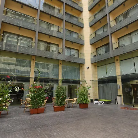 Ramada By Wyndham Downtown Beirut-2
