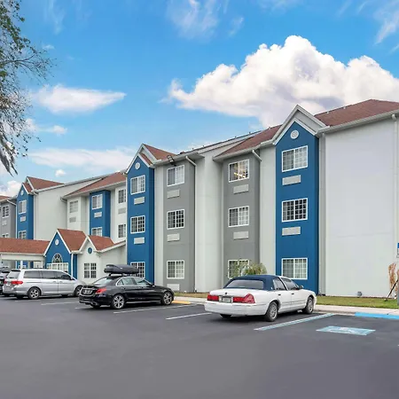 Microtel Inn & Suites By Wyndham Brooksville-2