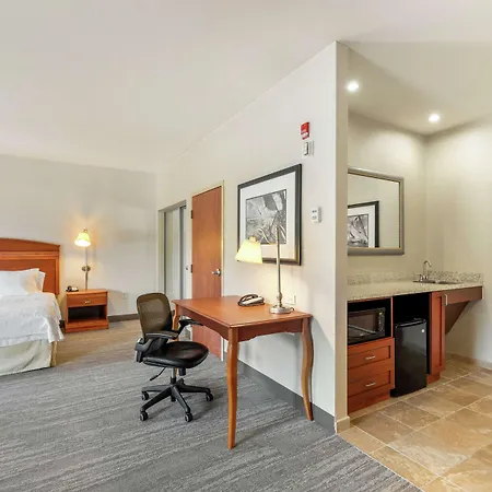 Hampton Inn & Suites Mystic-2
