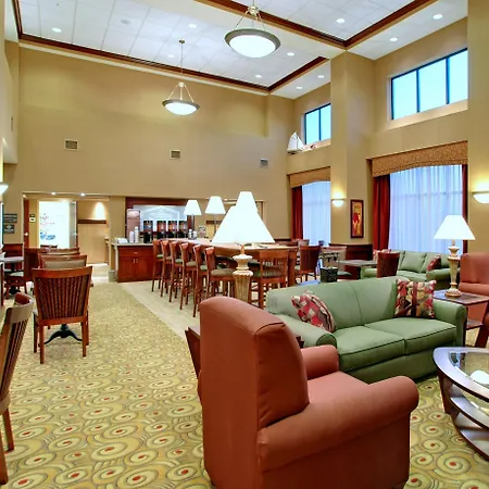 Hampton Inn & Suites Greensburg-3