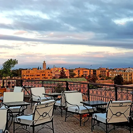 Dellarosa Boutique Hotel And Spa-3
