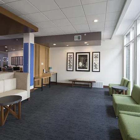 Holiday Inn Express Hotel & Suites Bay City By Ihg-3