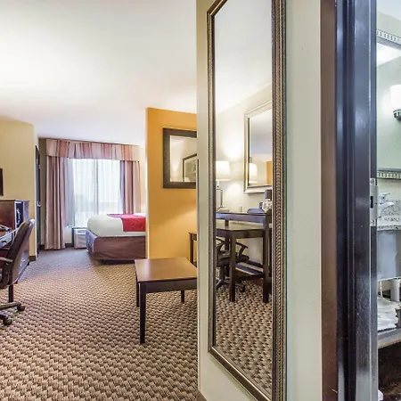 Comfort Suites Clinton Near Presbyterian College-2