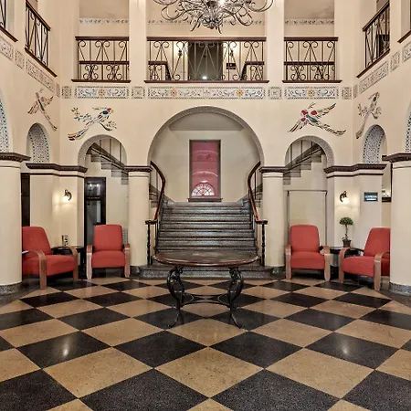 Hotel Seville-3