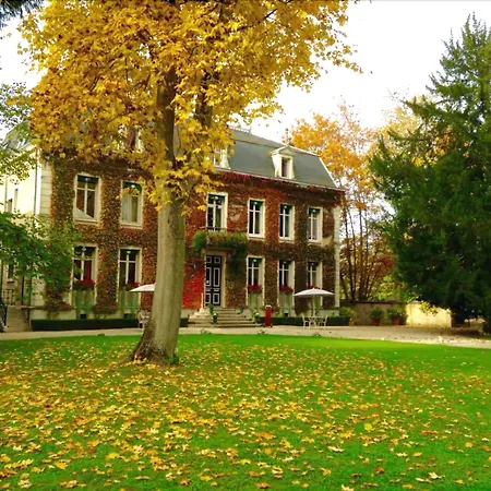 Chateau De Challanges-2