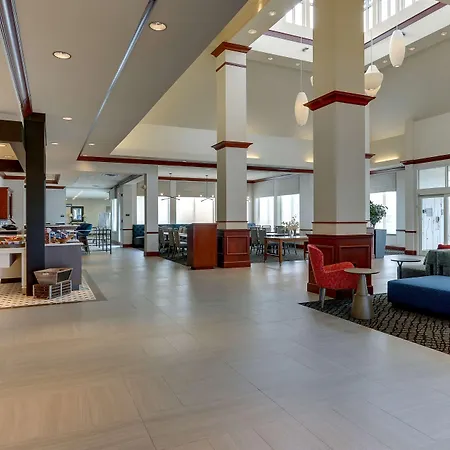 Hilton Garden Inn Indianapolis Airport-3