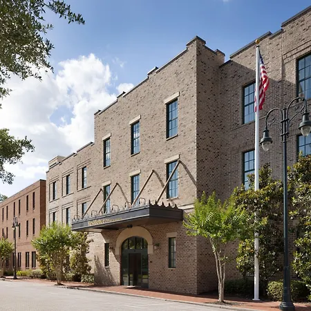 Residence Inn Savannah Downtown Historic District-3