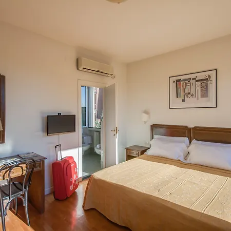 Hotel La Pace-3
