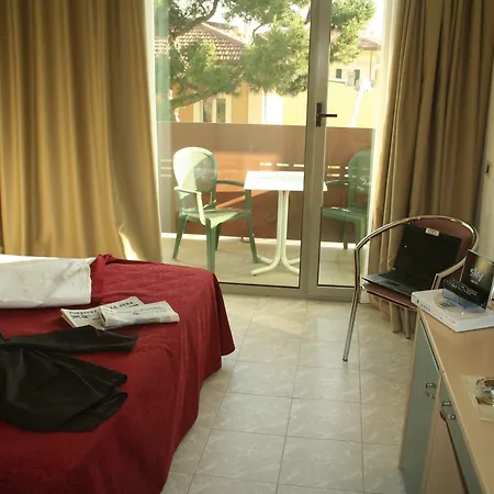 Hotel Elvezia-3