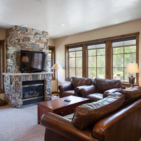 Silver Baron Lodge-2