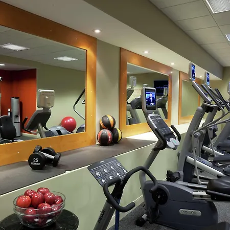 Hilton Garden Inn Toronto Airport-3