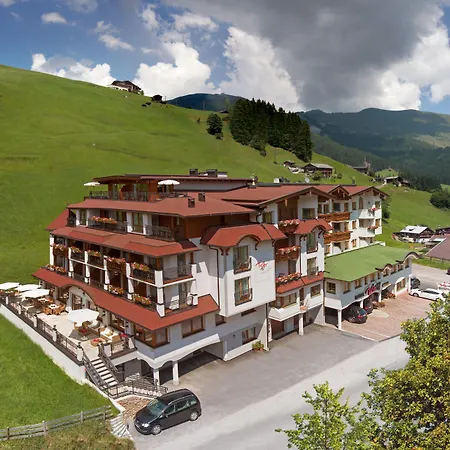 Hotel Tirolerhof 4 Sterne Superior-3
