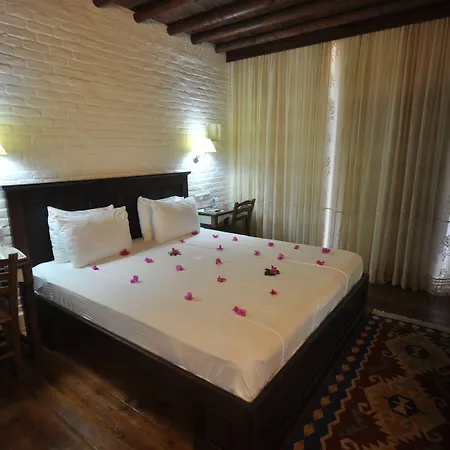 El Vino Hotel & Suites-2