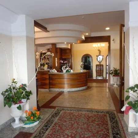 Hotel Residence Villa Jolanda-3