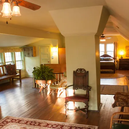 Black Mountain Inn-2