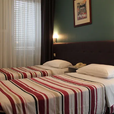 Yasha Hotel-3
