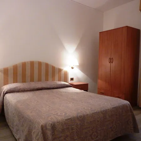 Hotel Ariston Montecarlo-2