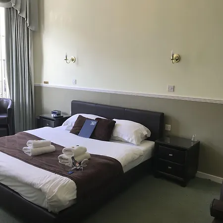 Kempfield House-2