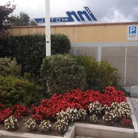 Inn Hotel-2