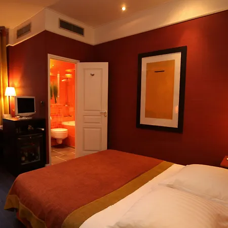 Hotel des Arceaux-3