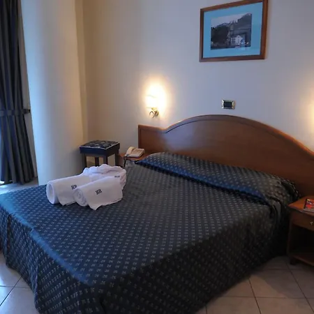 Hr Hotel & Spa-3
