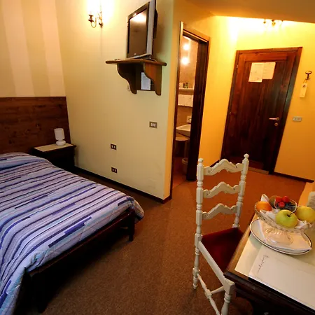 Hotel Pare-2