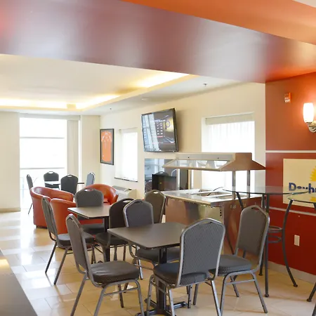 Days Inn & Suites By Wyndham Milwaukee-3