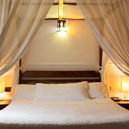 Hotel Boutique Reina Mora-3