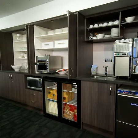 Nesuto St Martins Apartment Hotel-3