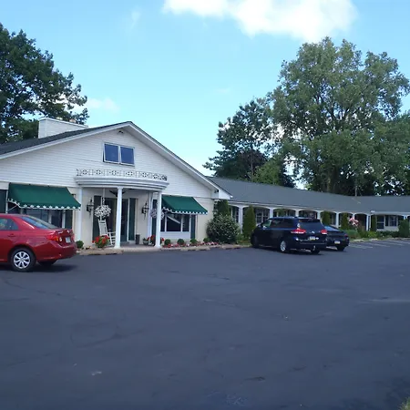 Glass House Inn Erie Near I-90 & I-79-3