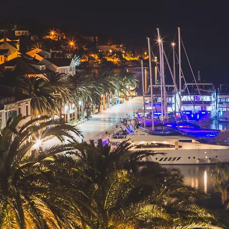 Park Hvar-2