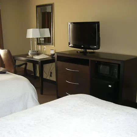Hampton Inn And Suites Pueblo/North-3